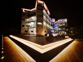 Гостиница J View Hotel  Согвипхо